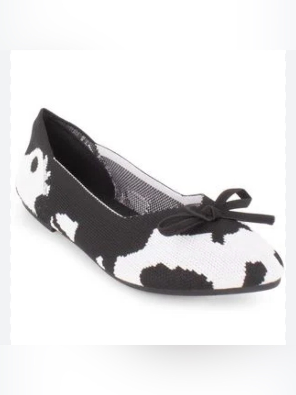 Tahari Tortuga knit slip-on flats in black & white
